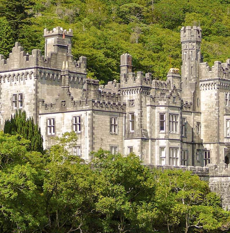 From Galway: Connemara & Kylemore Abbey Full-Day Guided Tour